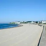 Falmouth Beachtown Getaway