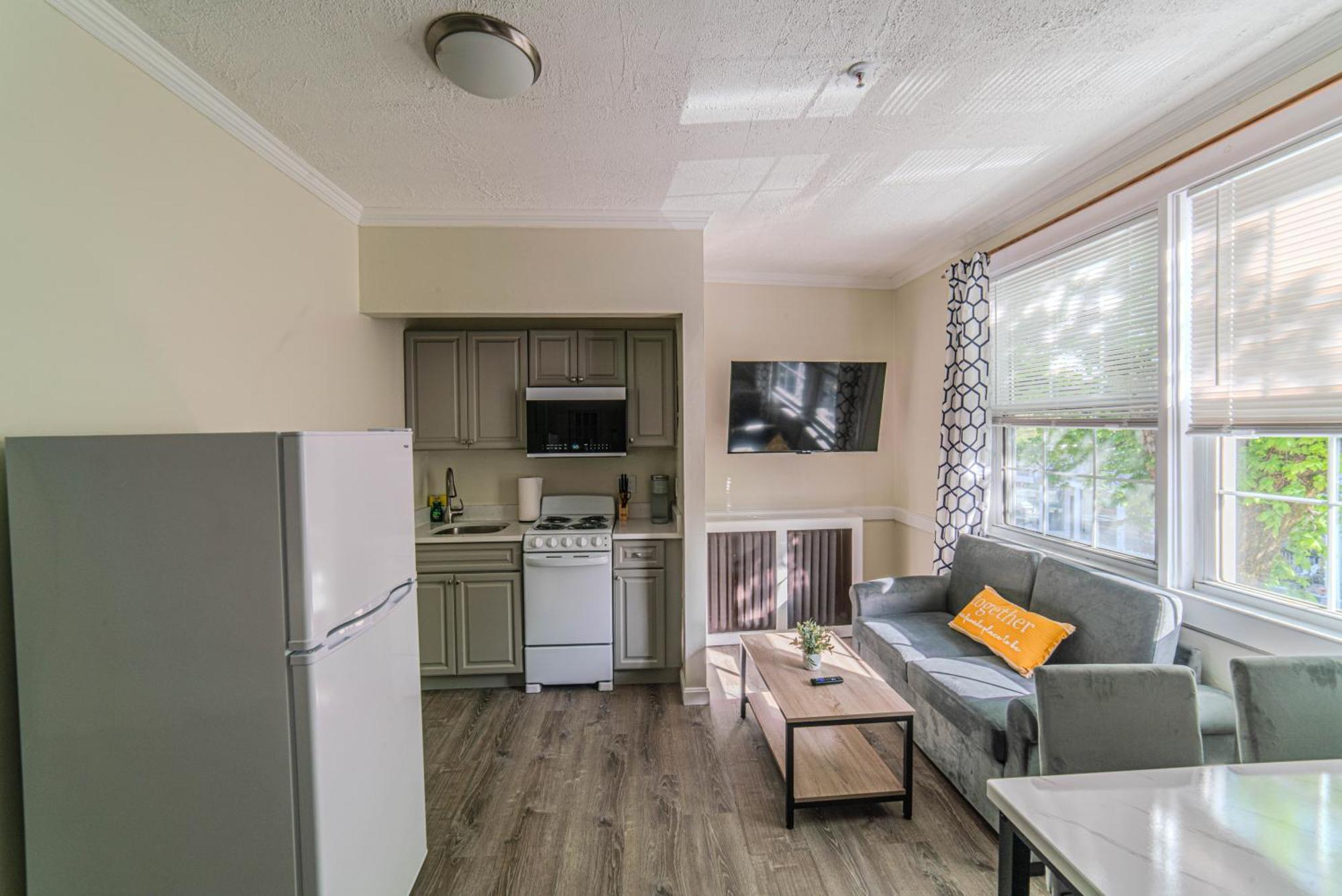 Apartment 150 Main Street *