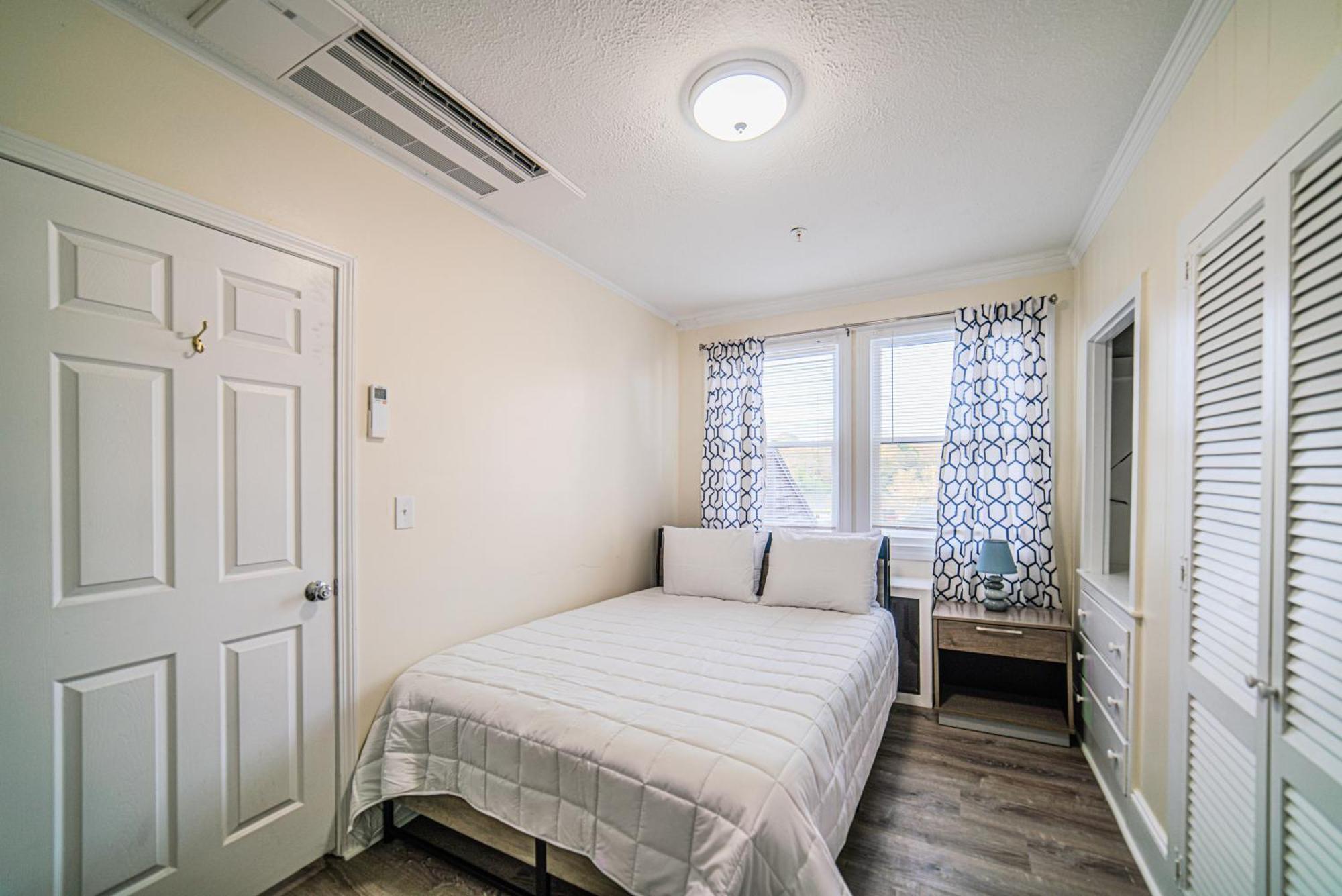 Apartment 150 Main Street *