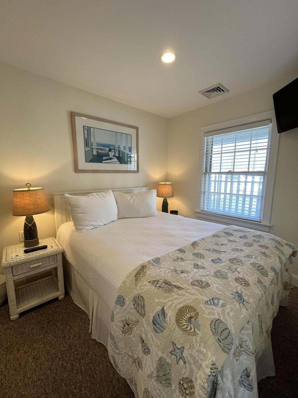 Breeze Hotel