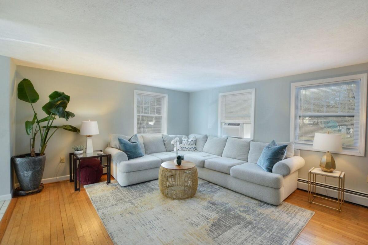 Pet Friendly Cape Cod Near Beaches & Golf! Falmouth