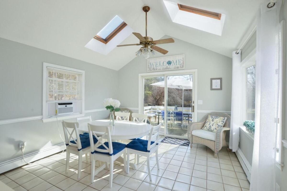Pet Friendly Cape Cod Near Beaches & Golf! Holiday home