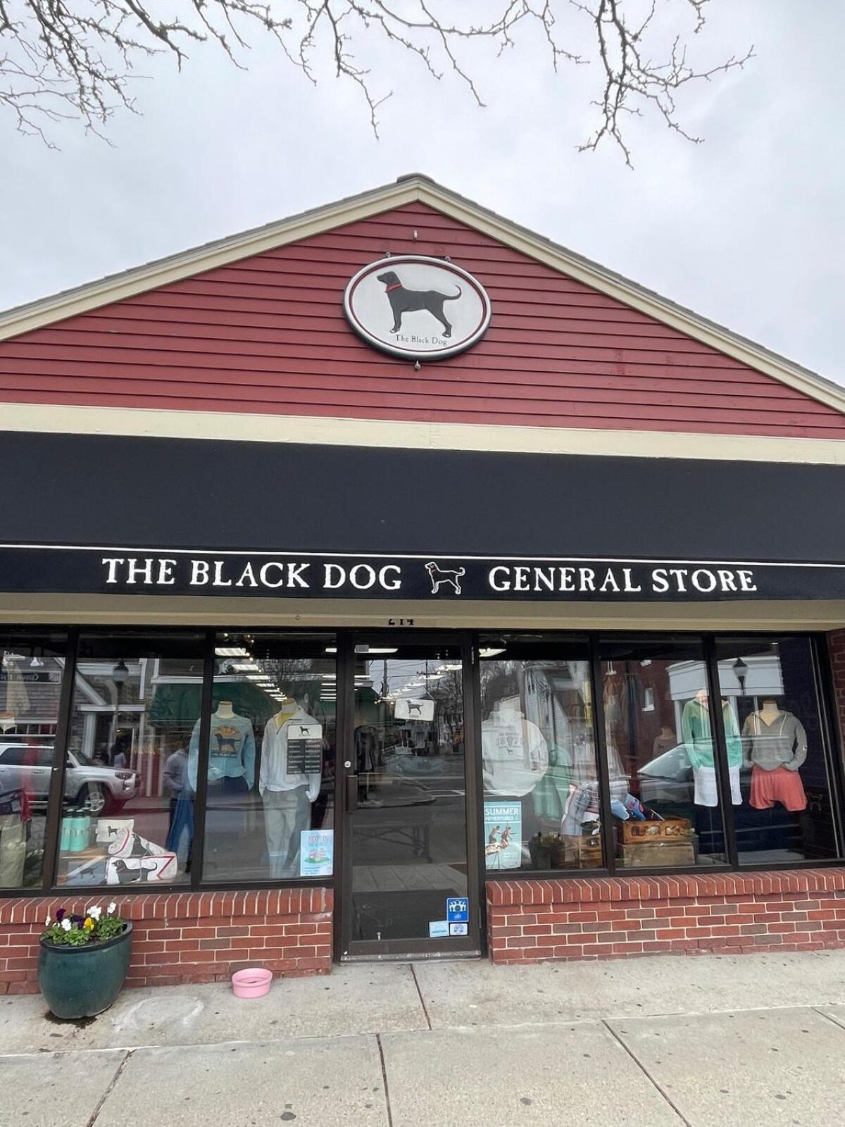 Holiday home Pet Friendly Cape Cod Near Beaches & Golf!