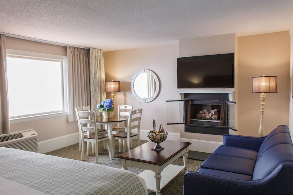 Sea Crest 4*