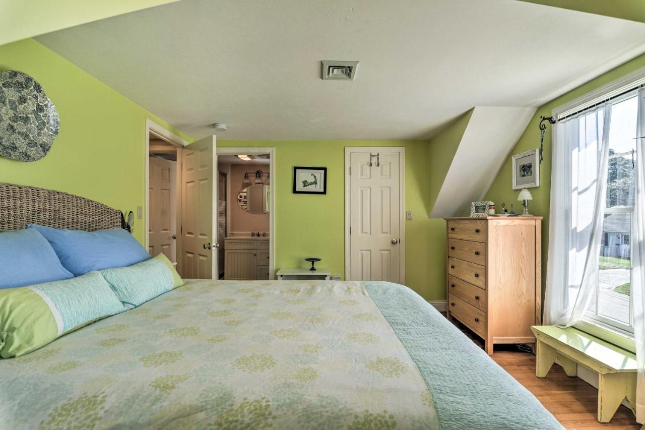 Cape Cod With Furnished Deck Walk To Beach! Casa de férias *