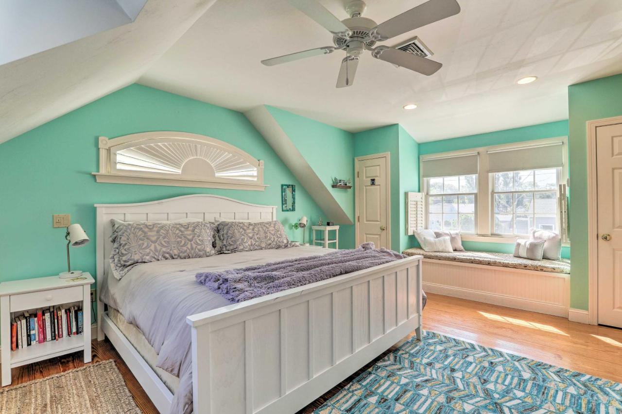 Casa de férias Cape Cod With Furnished Deck Walk To Beach! Falmouth