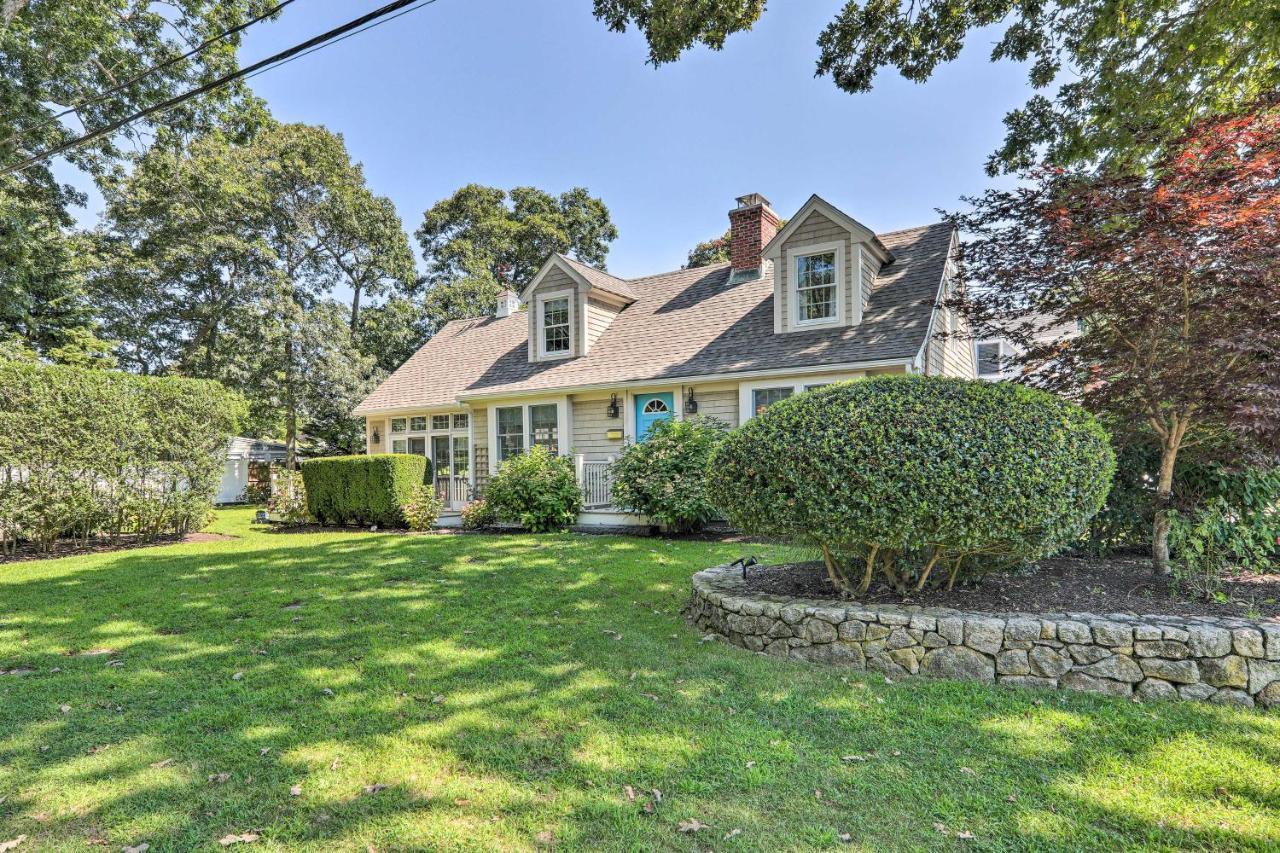 Casa de férias Cape Cod With Furnished Deck Walk To Beach!