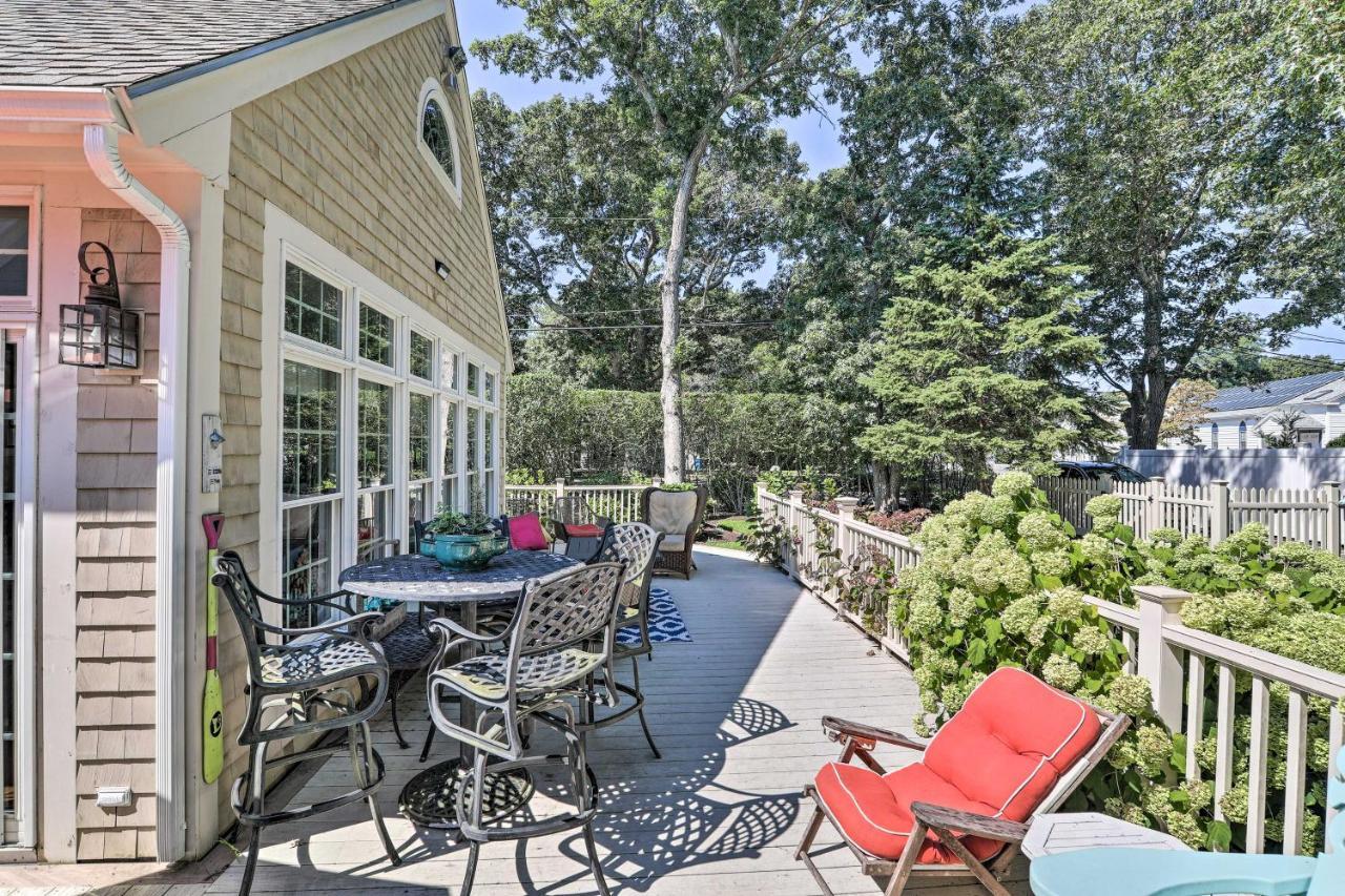 Cape Cod With Furnished Deck Walk To Beach! * Falmouth