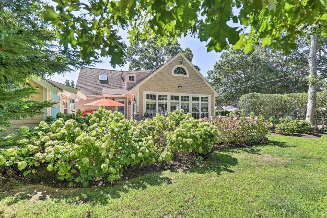 Cape Cod With Furnished Deck Walk To Beach! * Falmouth