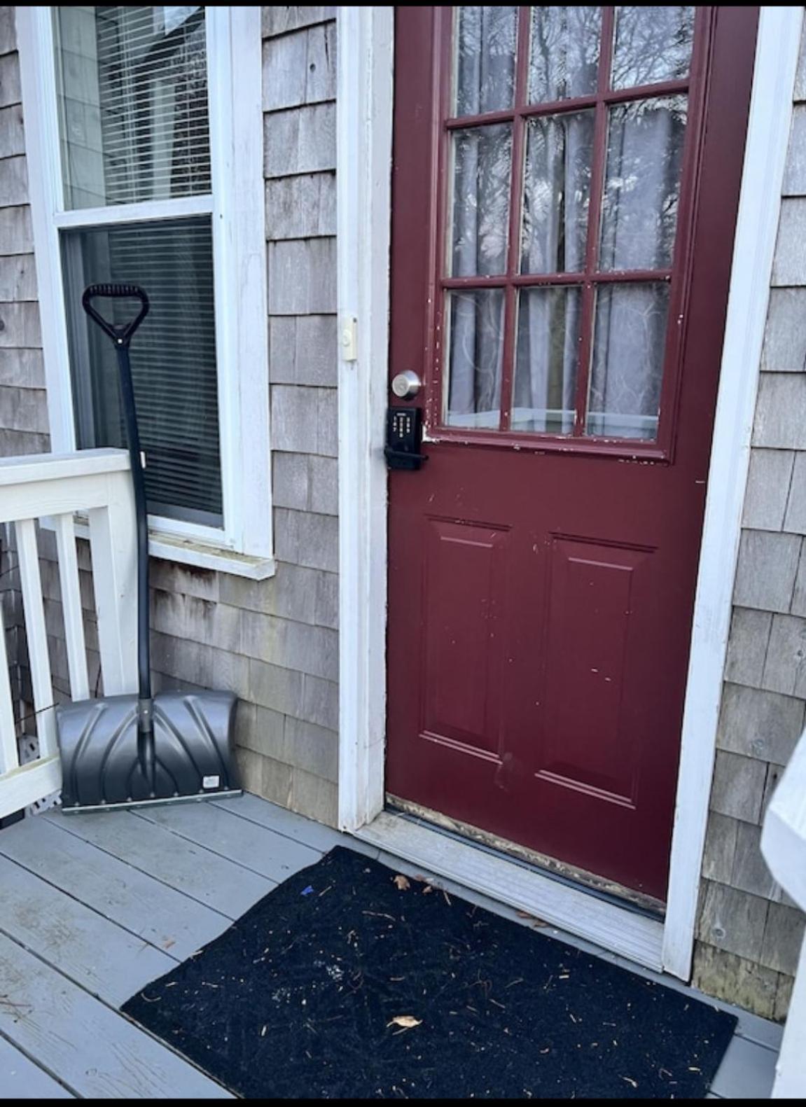 Charming Historic Cape Cod Near Beach And Downtown 2br 1bath Deck Falmouth