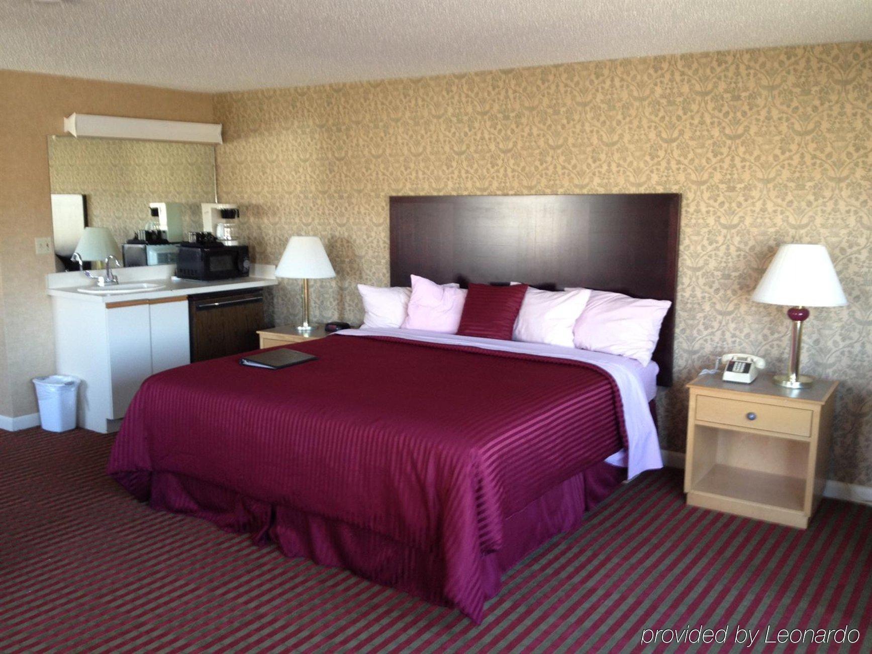 Hotel Admiralty & - A Red Collection 3*