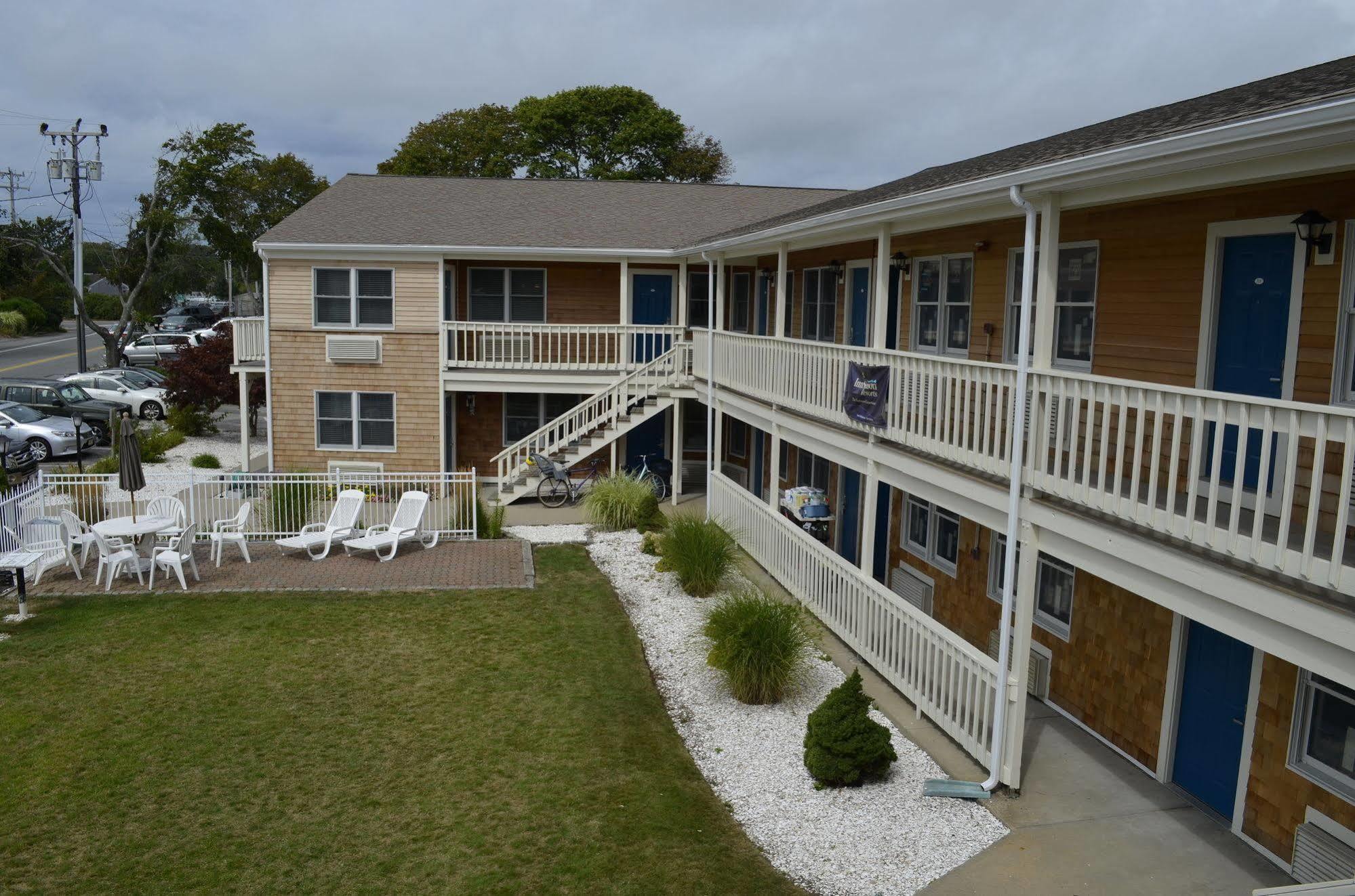 Innseason Harborwalk Hotel